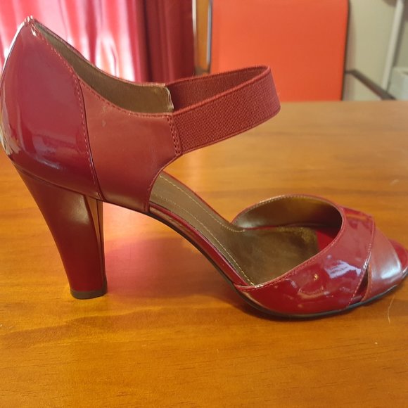 Brand New Circa Red Patent Leather Heels by Joan & David - Size 10M - Picture 5 of 13